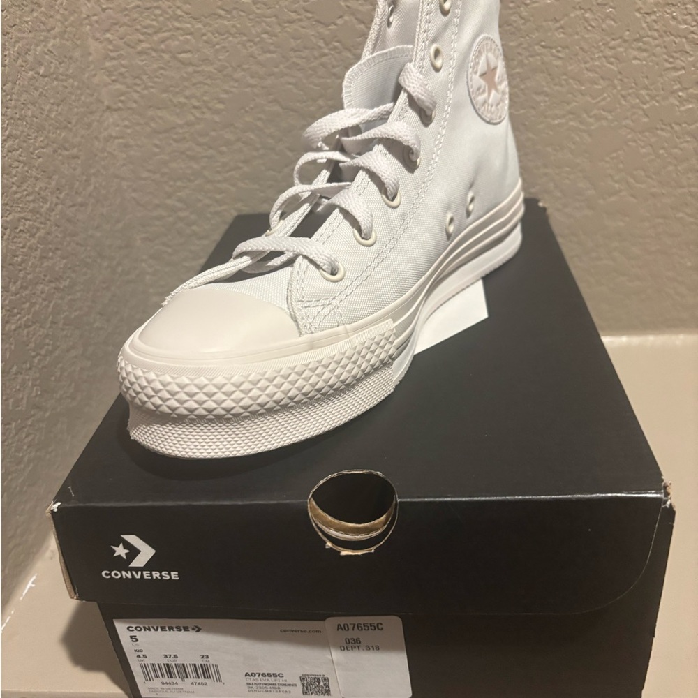 Converse White High-Top Platform Sneakers Classic (new big girls size 5)